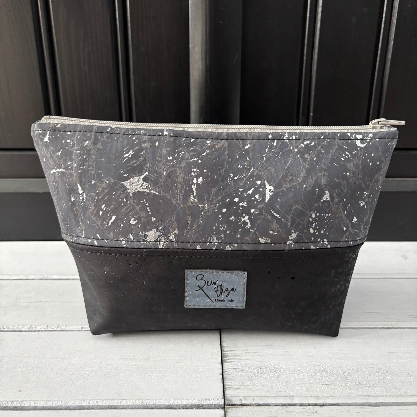 Open Wide Pouch - Small - Gilded Grey and Black Cork