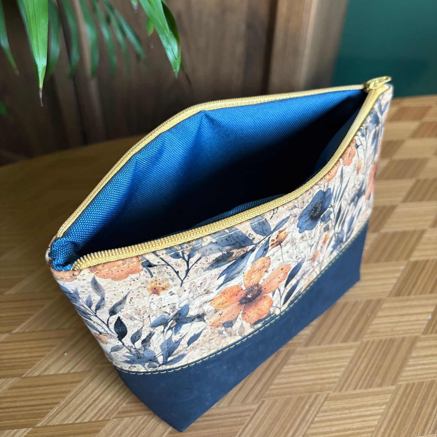 Open Wide Pouch - Small - Printed Prairie Flower and Navy Cork