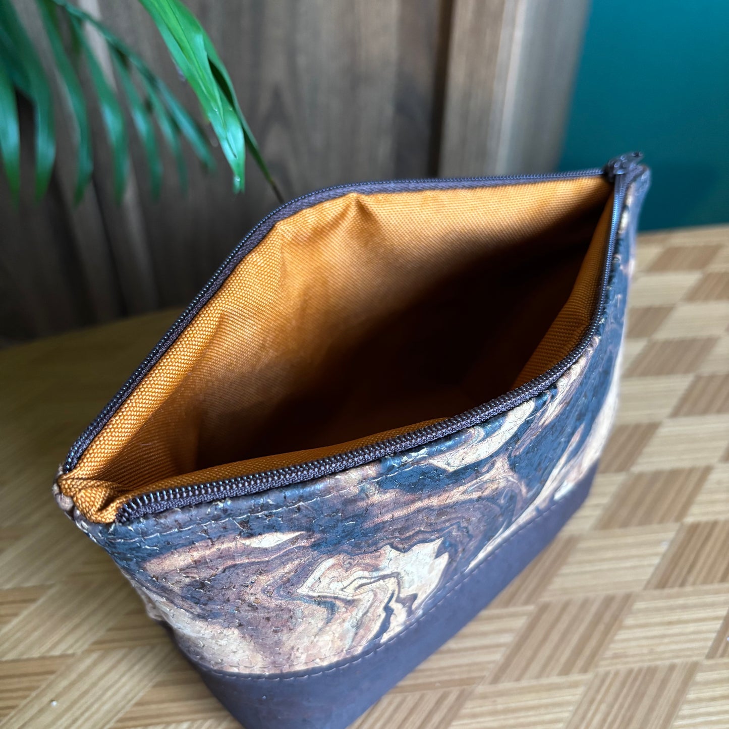 Open Wide Pouch - Small - Marble and Chocolate Brown