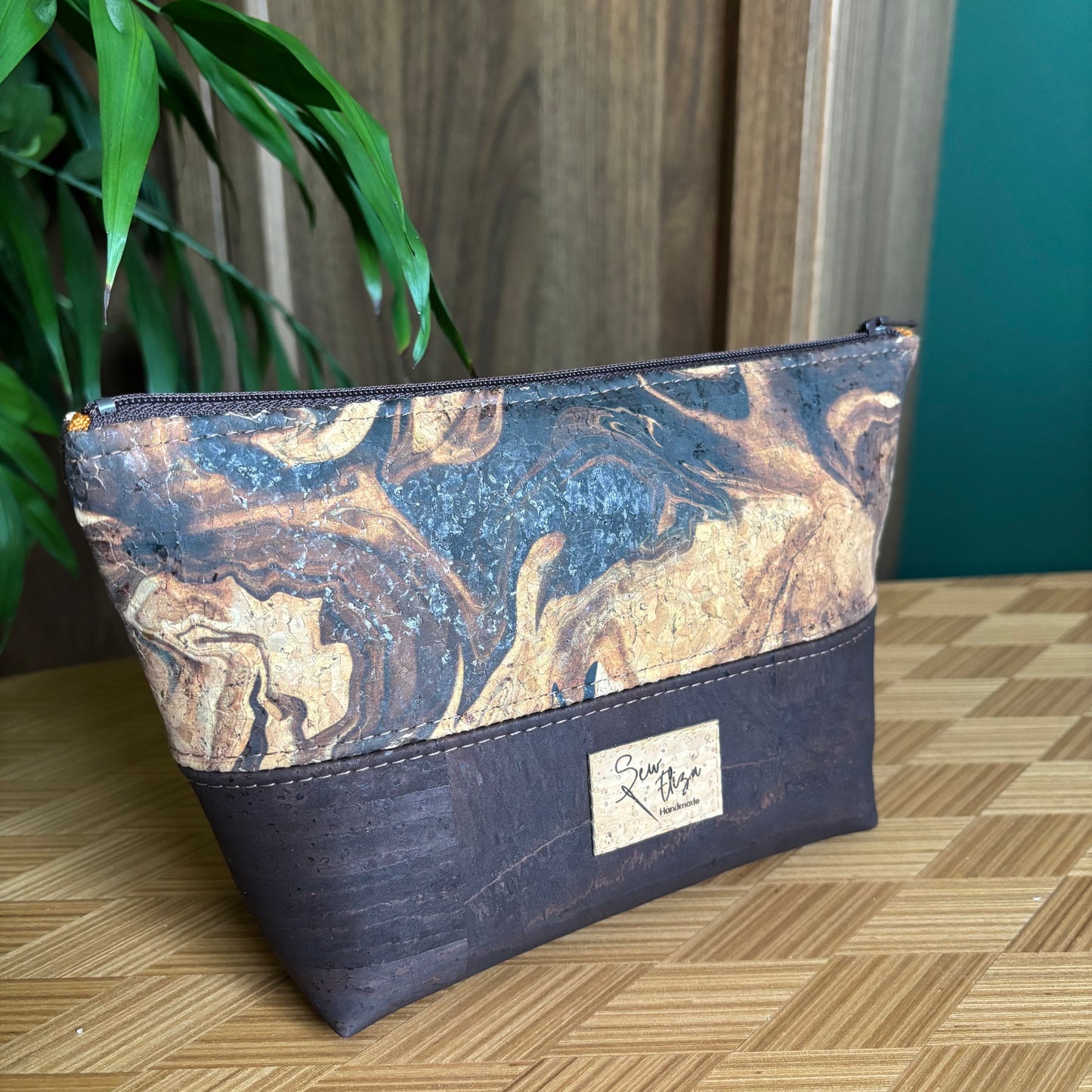 Open Wide Pouch - Small - Marble and Chocolate Brown